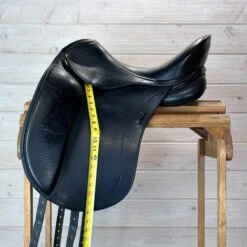 Used Schleese HK Dressage Saddle 17.5/MW -Horse Supplies Store 327 Flap Length 29358.1684874683