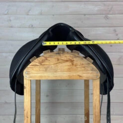 Used Stubben Portos Dressage Saddle 17.5/MW -Horse Supplies Store 330 Front Measurement 32625.1686181832
